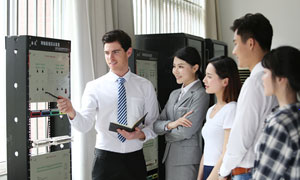 新疆新华电脑学院